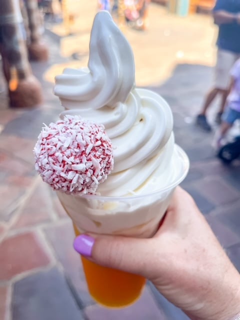 Dole Whip float